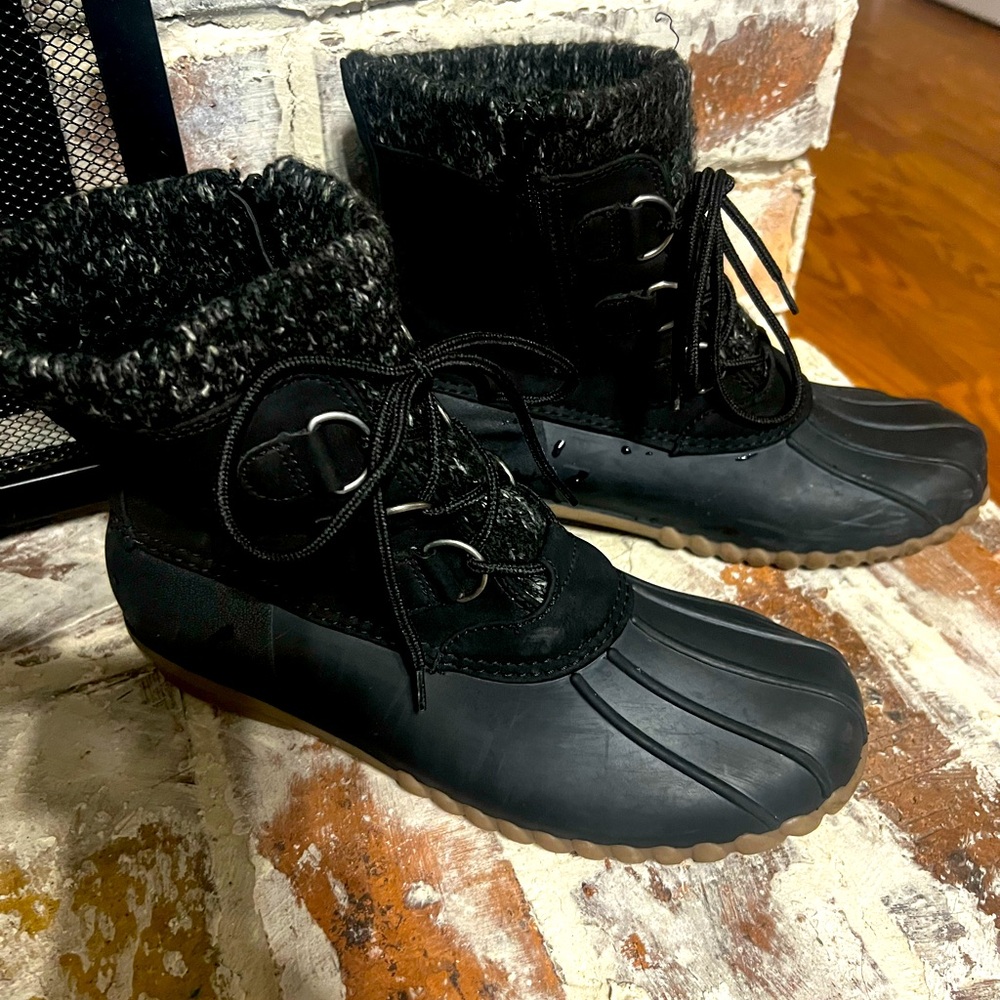 WOMEN'S BARETRAPS FABULOUS RAIN BOOTS size 7 black in excellent condition